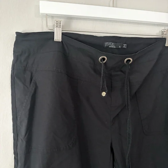 PRANA Black Cropped Outerwear Capri Pants - Picture 3 of 4